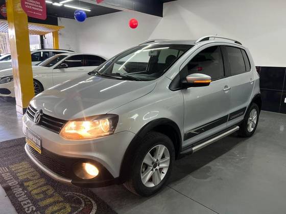 VOLKSWAGEN CROSSFOX 1.6 MI FLEX 8V 4P MANUAL